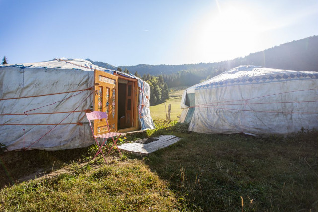 Refuges et hébergements insolites aux alentours