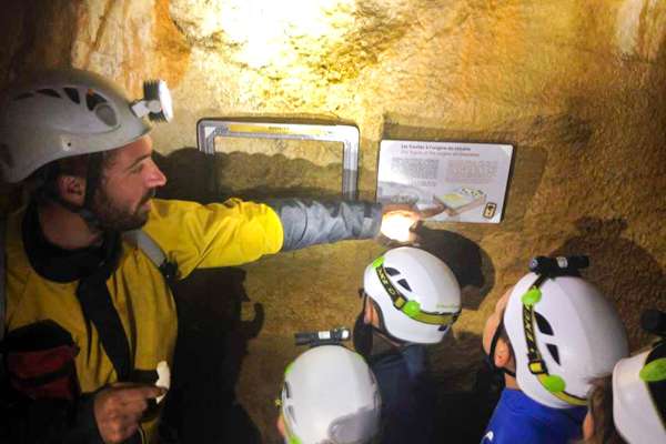 Caving Guides