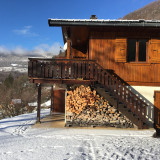 Extérieurs du chalet sous la neige