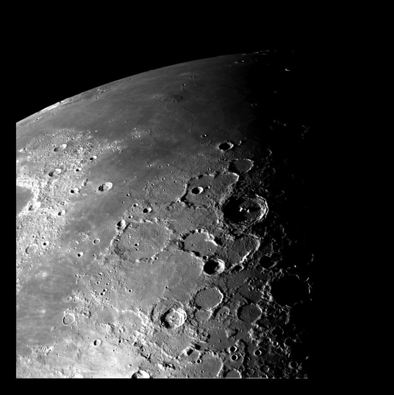 Lune_PoleNord_Photo NASA_JPL