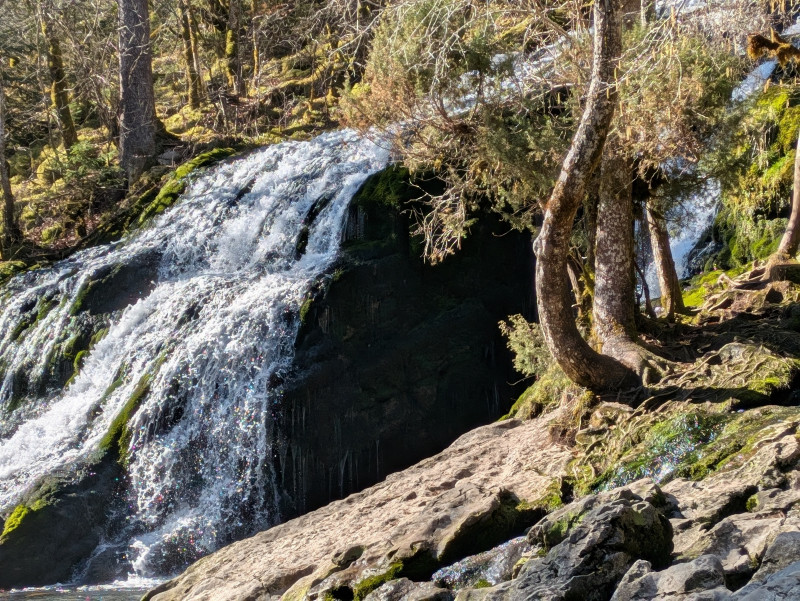 cascade de Pissieu Vespa électrique