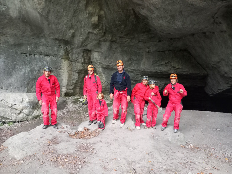 Discovery of a geosite: visit to the Bange cave_Allèves
